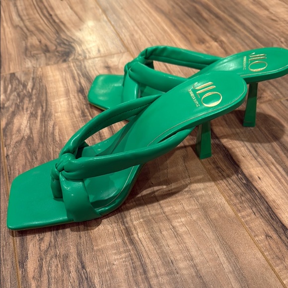 Jennifer Lopez Green Women's Shoes - Picture 4 of 4